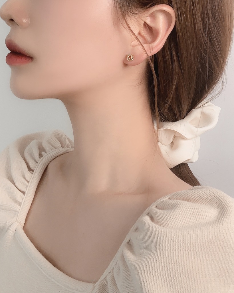 co mini earring