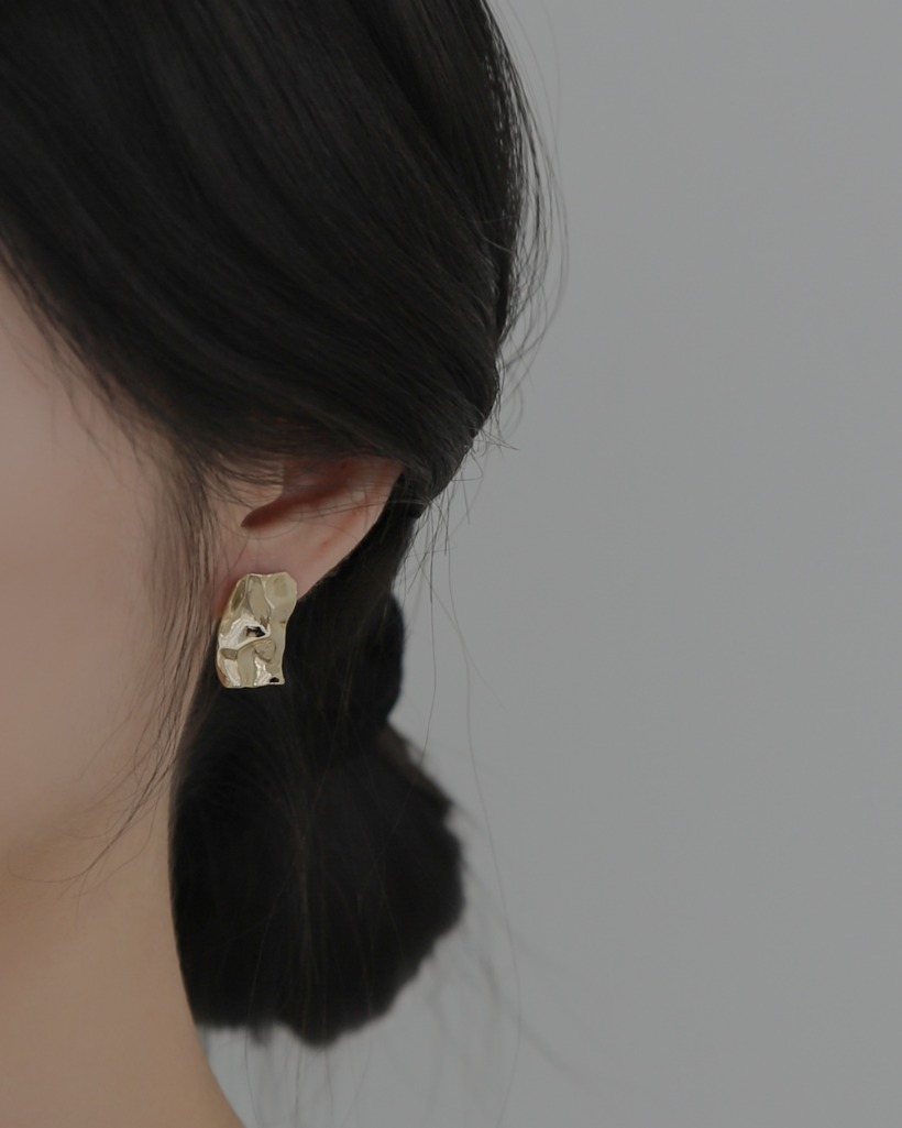 wrinkle earring